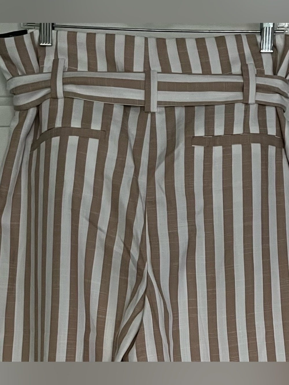 NY & Co tan and white stripped summer cropped pants. XL NWT - Picture 2 of 8